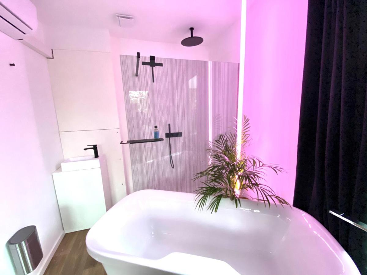 The Square - Vacation Rental With Outdoor Sauna - Centre Of Anvers Dış mekan fotoğraf